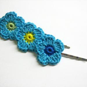 Crocheted Flower Bobby Pins Light Blue Flowers Set..