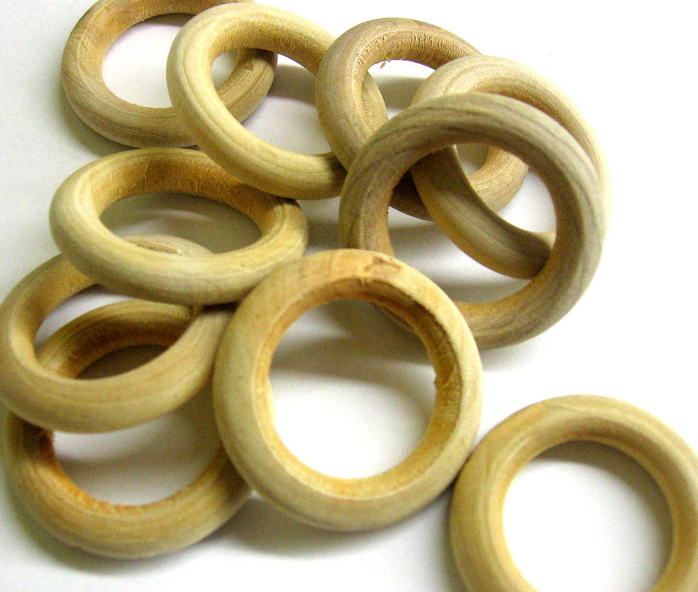 Wood Pendants Round Rings Unfinished, Natural 3,4 Cm For Crochet Jewelry Craft Projects